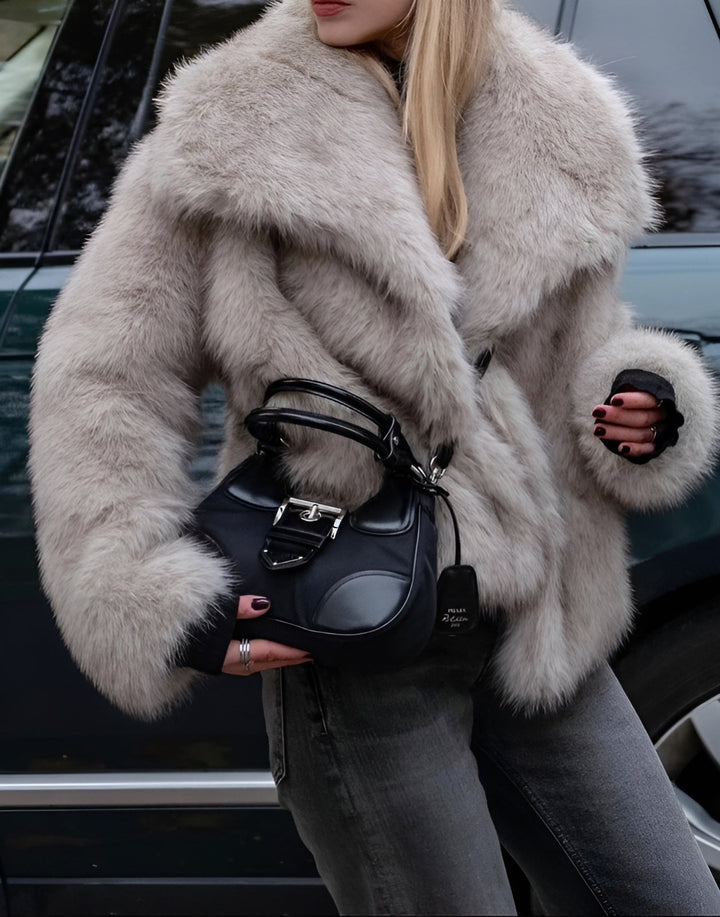 Gabriela | Fur coat with lapel collar