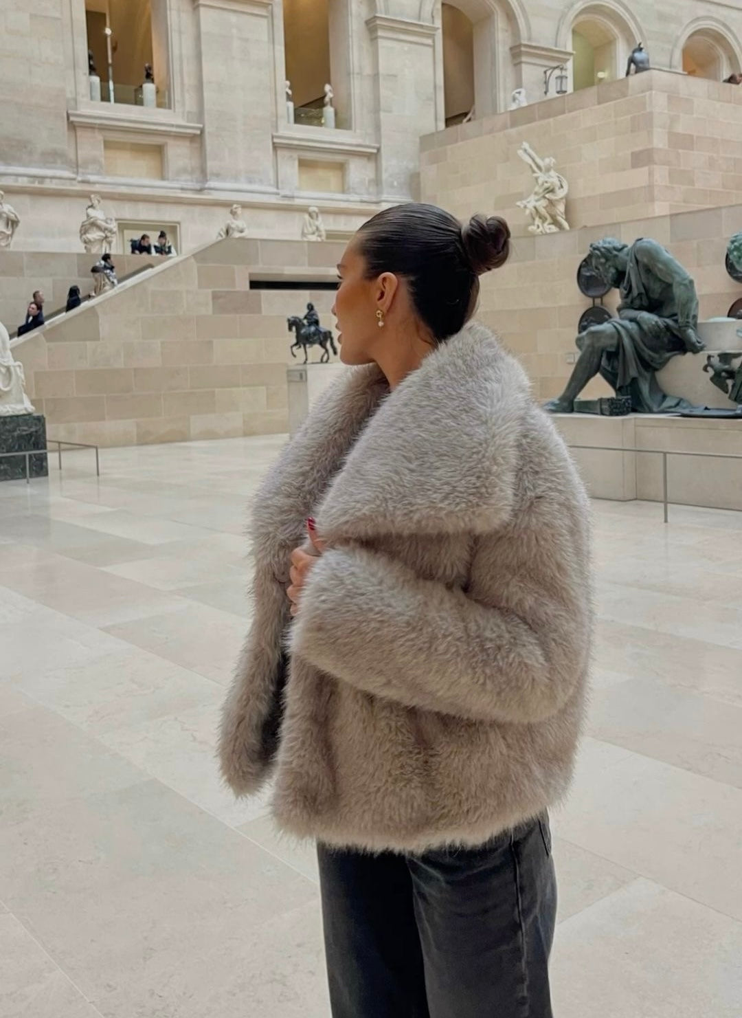 Gabriela | Fur coat with lapel collar