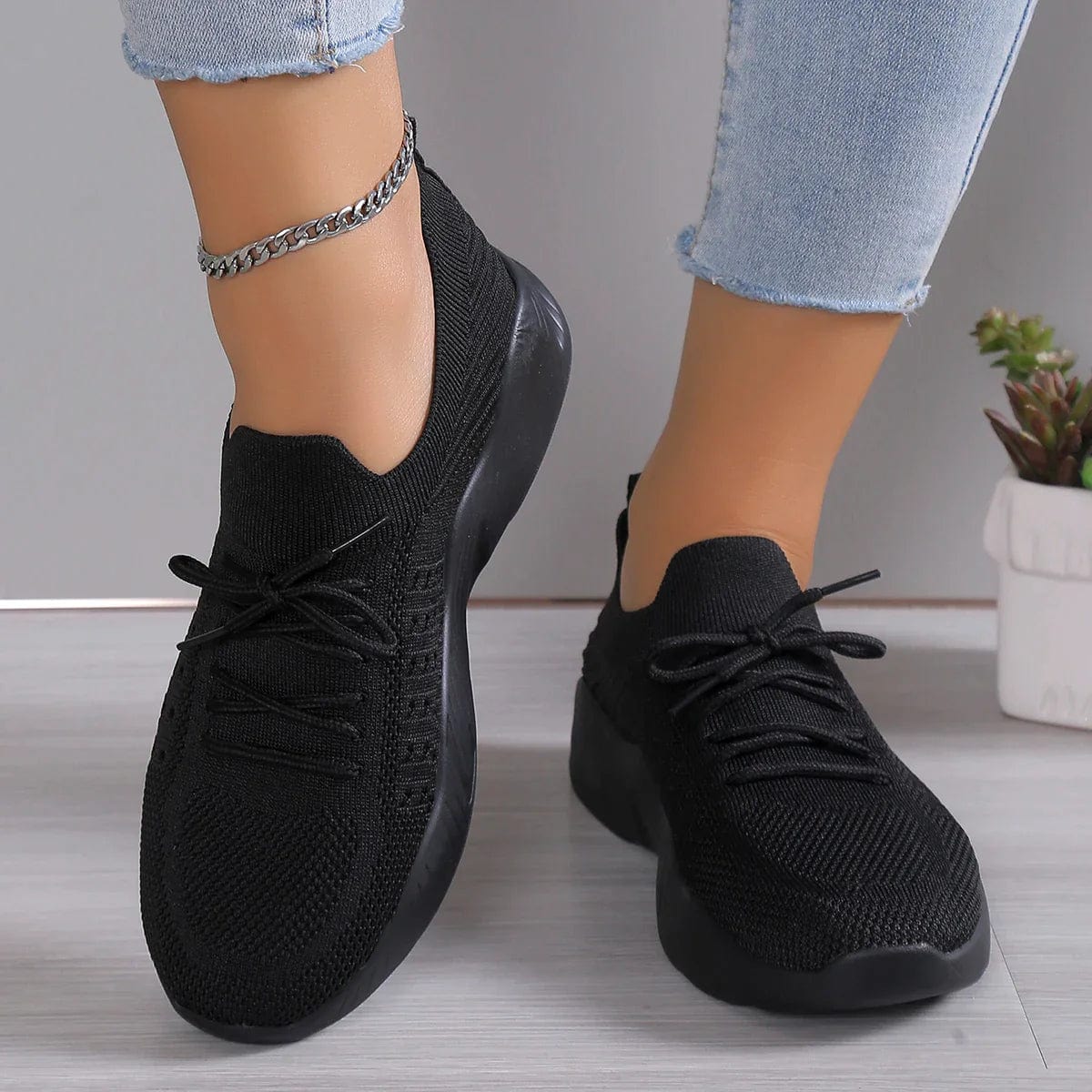 Women’s Cushioned Knit Sneakers – Lightweight Lace-Up Walking Shoes