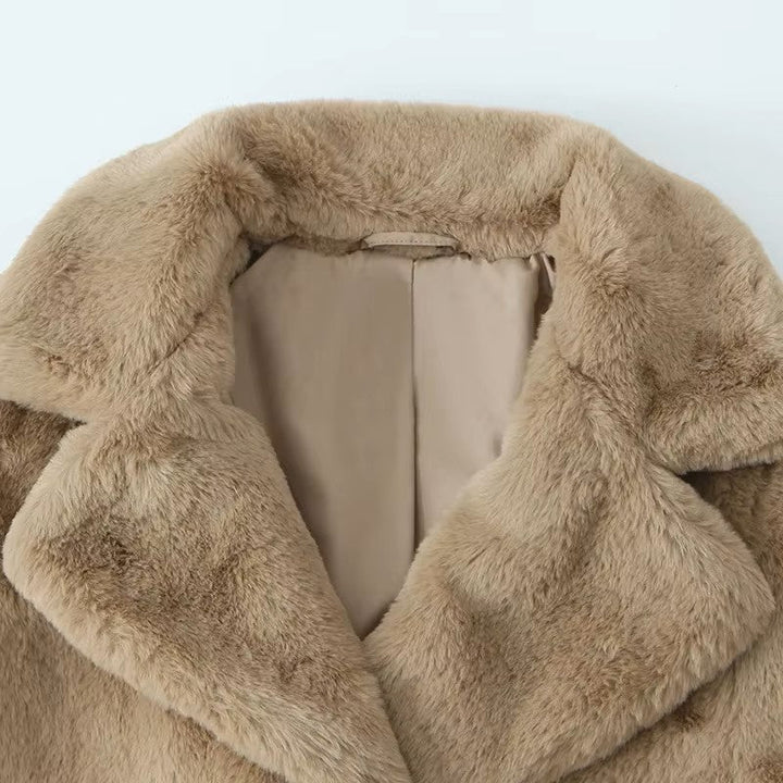 Guadalupe  | Long faux fur coat