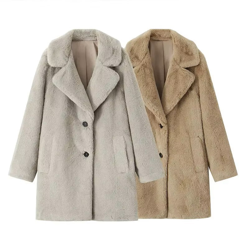 Guadalupe  | Long faux fur coat