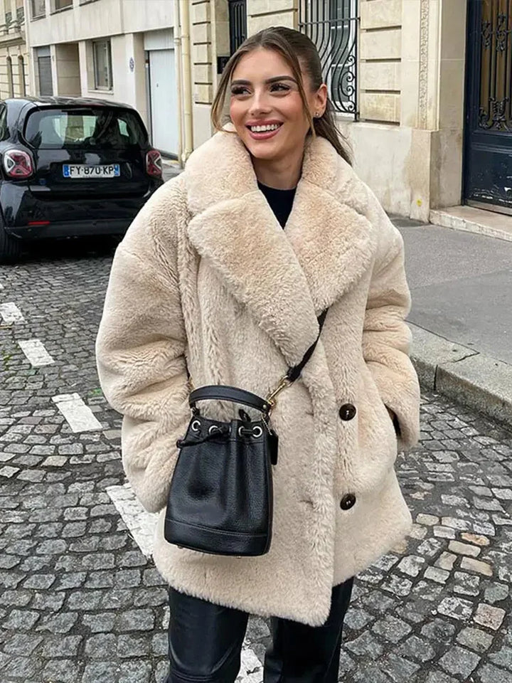 Guadalupe  | Long faux fur coat