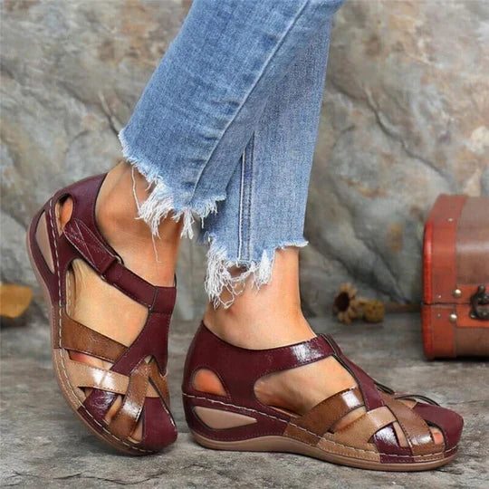 Women's Open Toe Comfort Sandals with Straps and Cutout Design