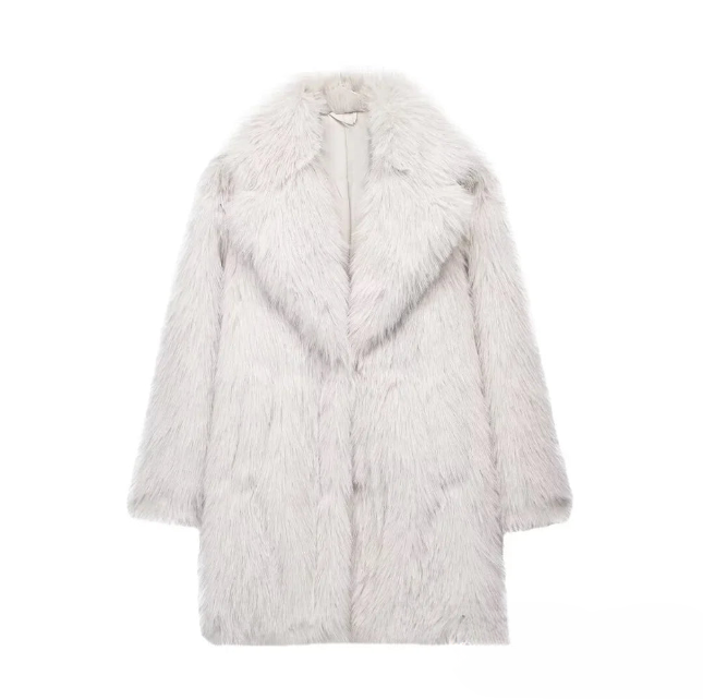 Victoria | Thick faux fur coat
