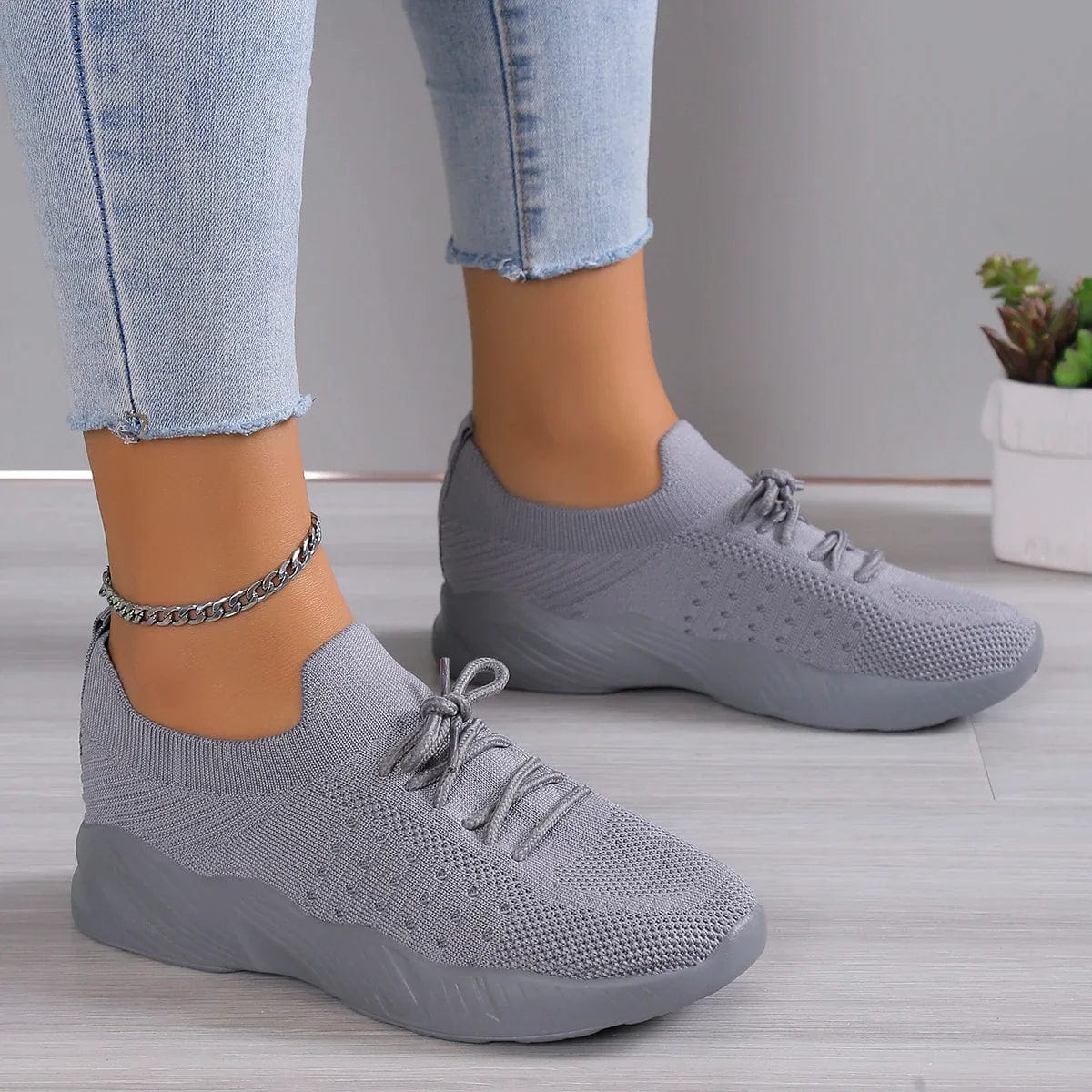 Women’s Cushioned Knit Sneakers – Lightweight Lace-Up Walking Shoes