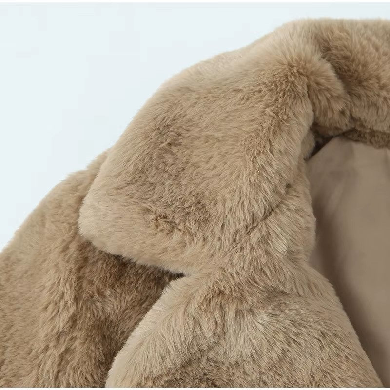 Guadalupe  | Long faux fur coat